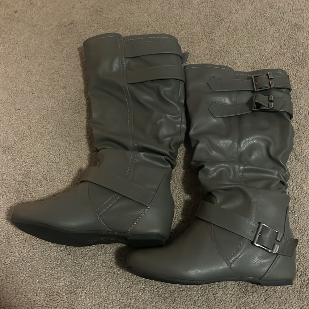Boots - Picture 2 of 2